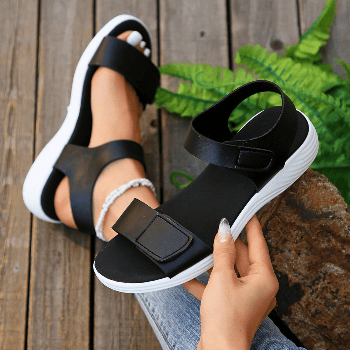 The Corinne Sandal