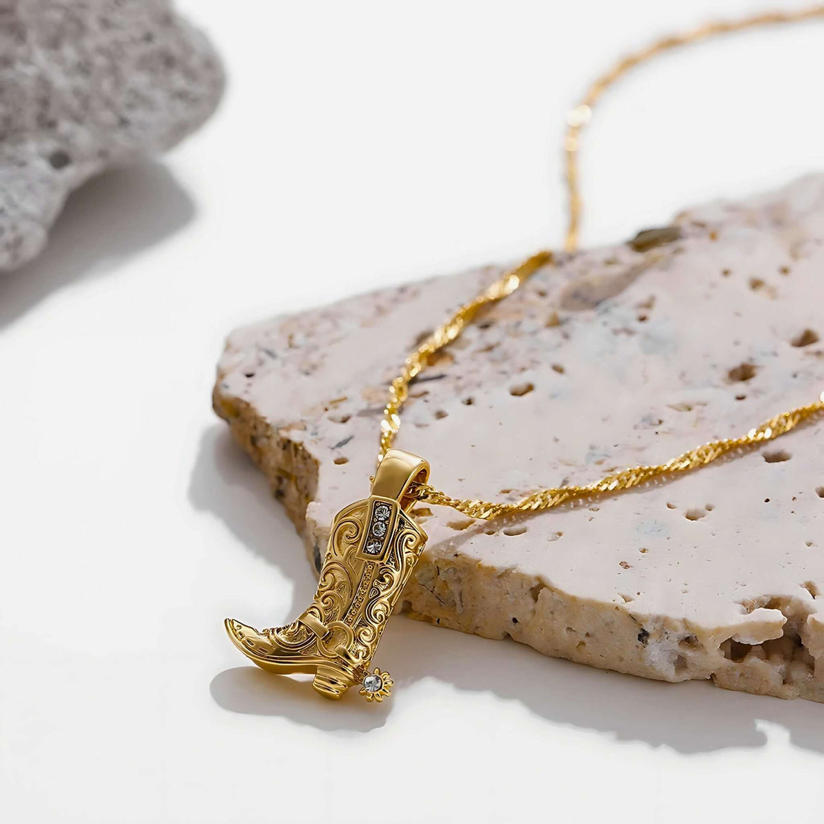 The Verona Necklace