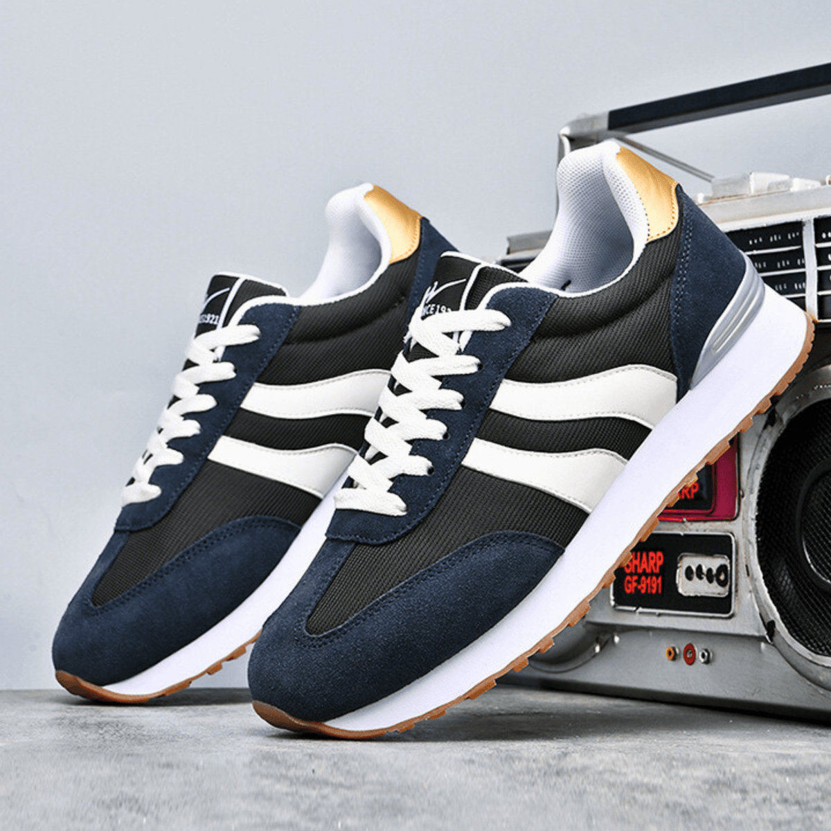 The Delviro Sneaker