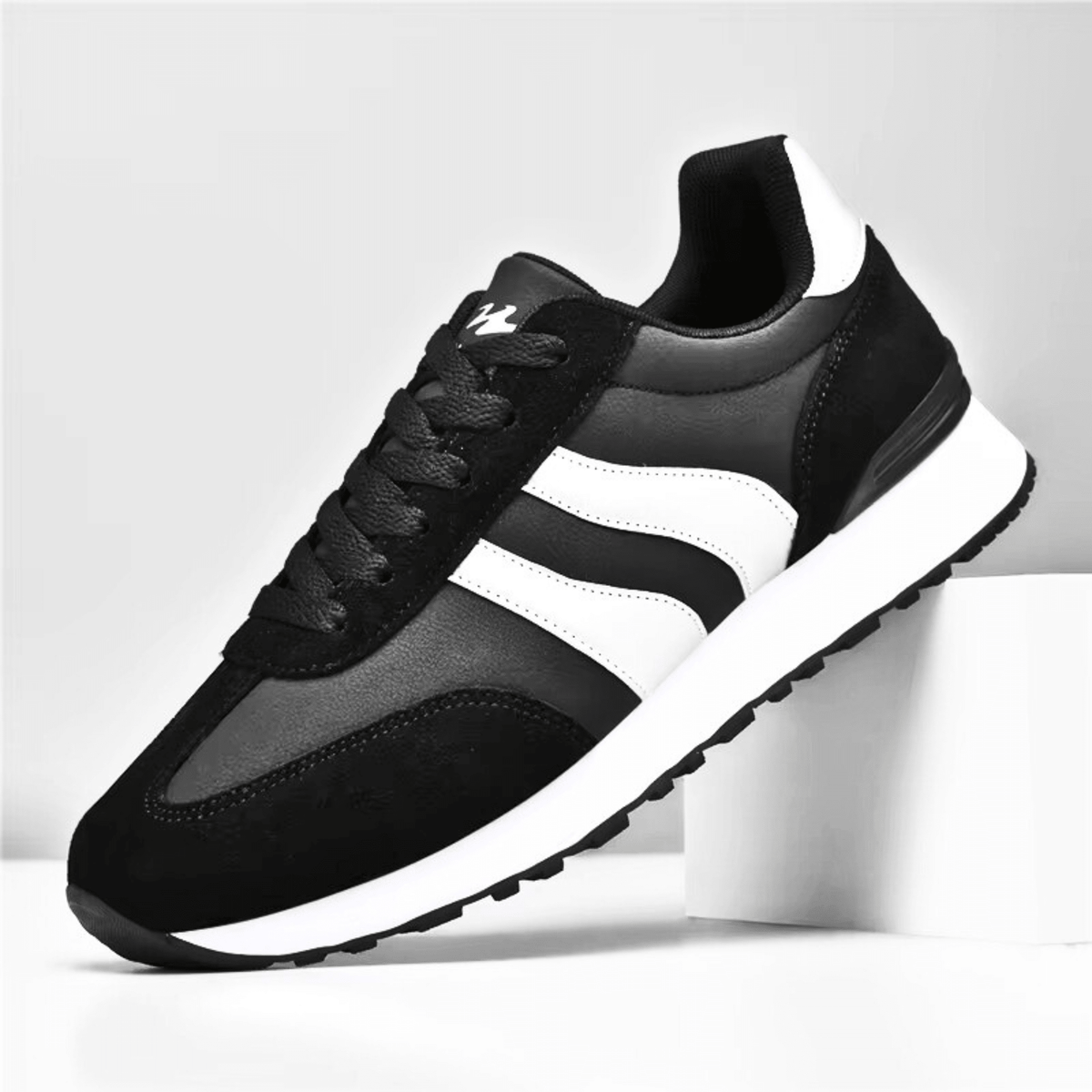 The Delviro Sneaker